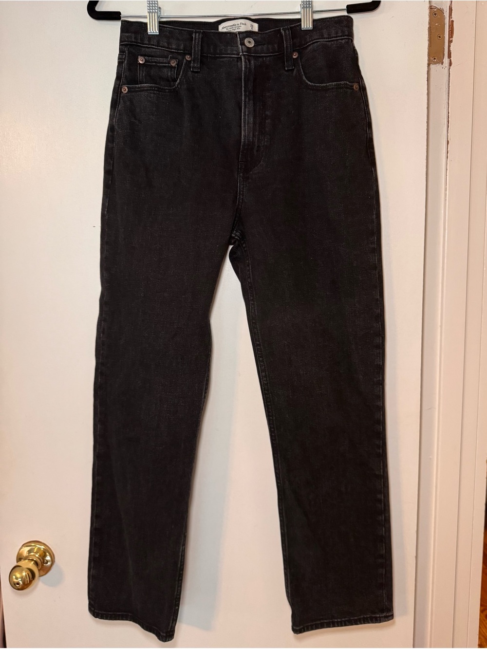 Abercrombie & Fitch Women’s Ultra High Rise Ankle Straight Jean Size 29/8 Long